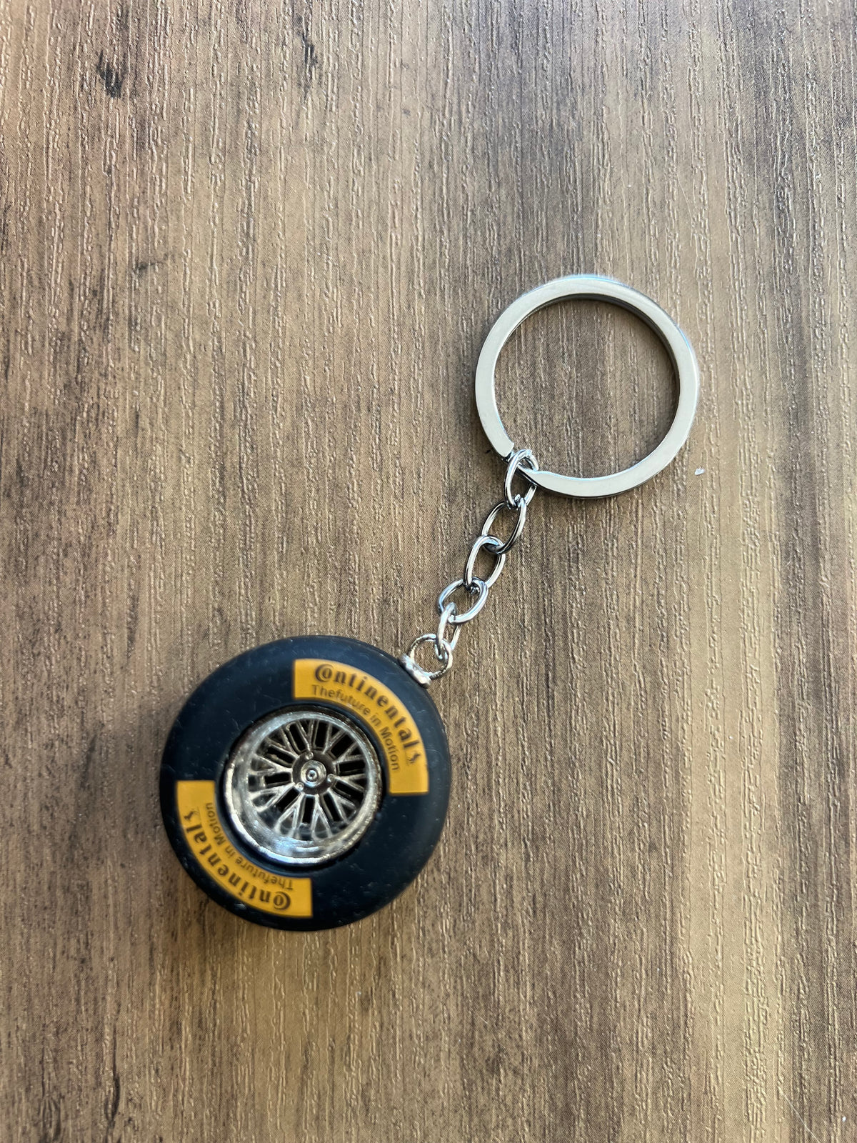 Mini Racing Tyre Keychain – Perfect for Motorsport Fans